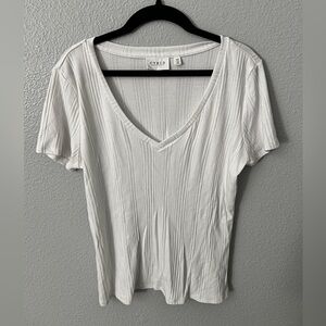 Cyrus  Ribbed V-Neck Short Sleeve Top
